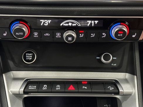 Used 2022 Audi Q3 2.0T Premium w/ Convenience Package image 22