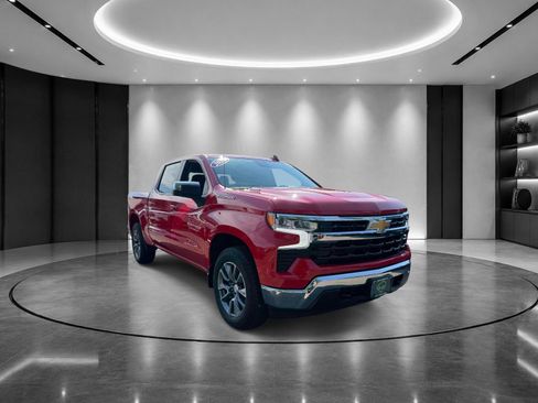 Certified 2026 Chevrolet Silverado 1500 LT AWD/4WD image 2