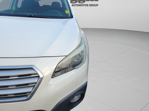 Used 2015 Subaru Outback 2.5i Premium image 11