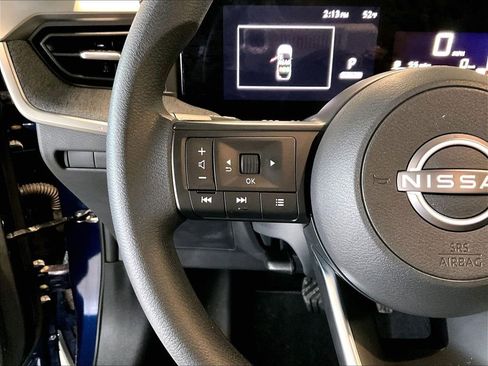 Used 2025 Nissan Kicks SV image 23