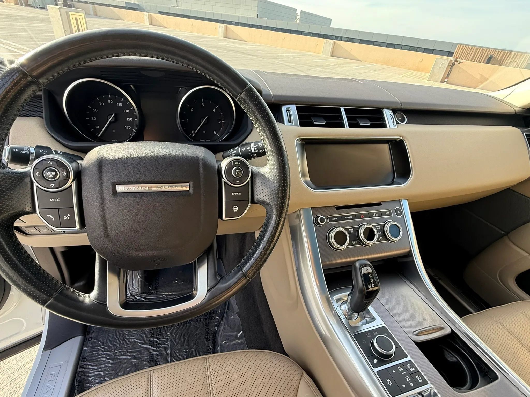 Used 2017 Land Rover Range Rover Sport HSE AWD/4WD image 7