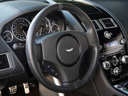 Used 2009 Aston Martin DBS Coupe RWD image 11