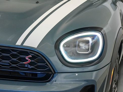 Certified 2024 MINI Cooper Countryman S FWD image 9