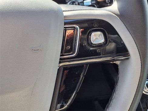 Certified 2022 Lincoln Corsair FWD w/ Equipment Group 101A image 15