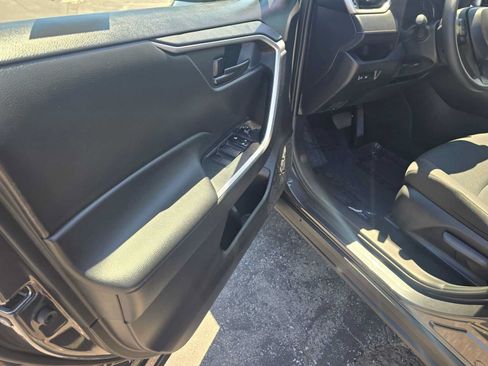 Used 2023 Toyota RAV4 LE FWD image 20