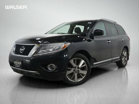 Used 2016 Nissan Pathfinder Platinum image 1