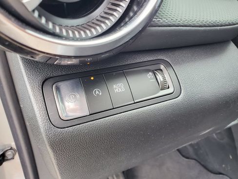 Used 2026 Chevrolet Equinox LT FWD image 10