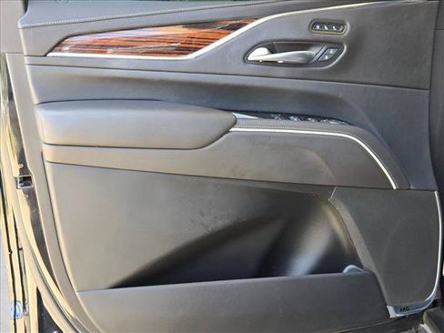 Used 2021 Cadillac Escalade Premium Luxury w/ Driver Assist Tech Package AWD/4WD image 10