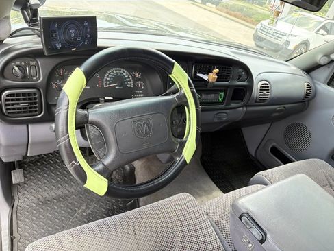 Used 1999 Dodge Ram 2500 Truck 2WD Quad Cab image 16