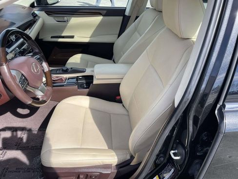 Used 2018 Lexus ES 350 w/ Premier Package image 28