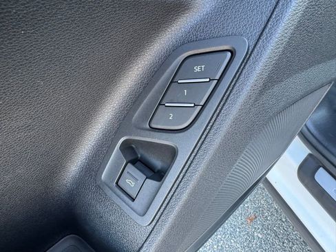 Used 2023 Audi Q3 2.0T Premium Plus image 22