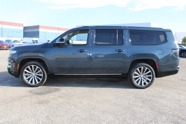 Used 2023 Jeep Grand Wagoneer L 4WD w/ Flexible Seating Group image 8