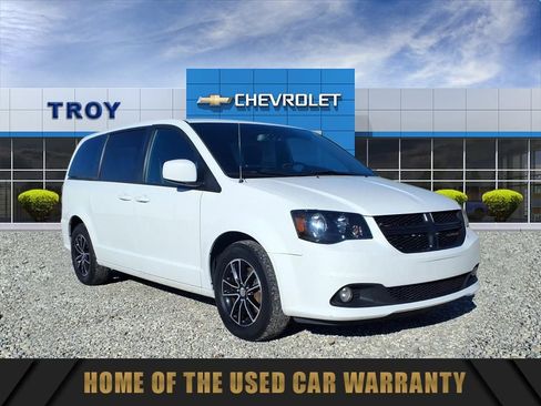 Used 2018 Dodge Grand Caravan SE image 1