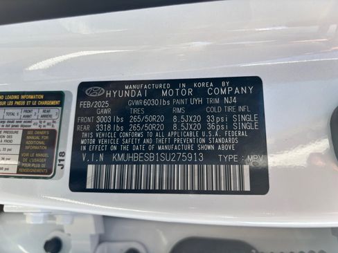 Used 2025 Genesis GV80 2.5T Advanced image 25