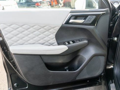 Used 2023 Mitsubishi Outlander 4WD Plug-In Hybrid image 20