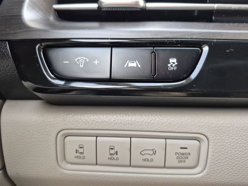 Certified 2023 Kia Carnival SX image 28