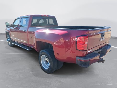 Used 2018 GMC Sierra 3500 Denali w/ Duramax Plus Package image 7