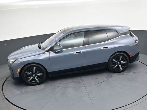 Used 2023 BMW iX xDrive50 w/ Premium Package image 25