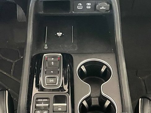 Used 2023 Honda Pilot Elite image 14