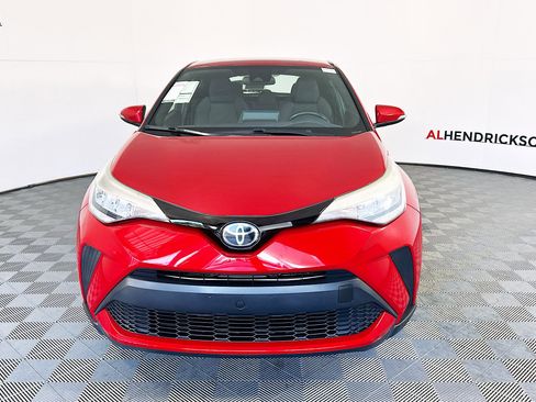Used 2021 Toyota C-HR XLE image 8