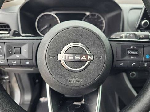 Used 2022 Nissan Rogue SV FWD image 24