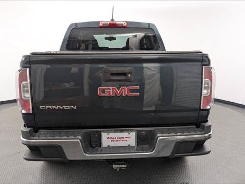 Used 2017 GMC Canyon 2WD Crew Cab w/ Convenience Package image 7