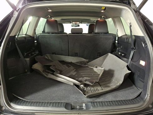 Used 2014 Toyota Highlander XLE image 29