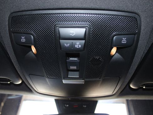 Used 2016 Mercedes-Benz CLA 250 image 24