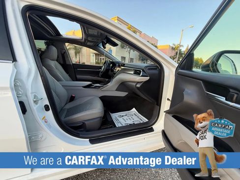 Used 2018 Toyota Camry SE w/ Moonroof Package FWD image 42