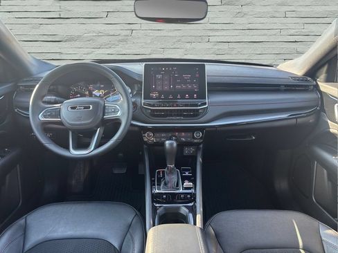 Used 2024 Jeep Compass Trailhawk AWD/4WD image 18