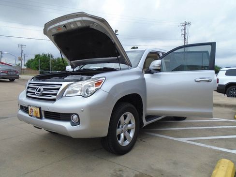 Used 2010 Lexus GX 460 image 29