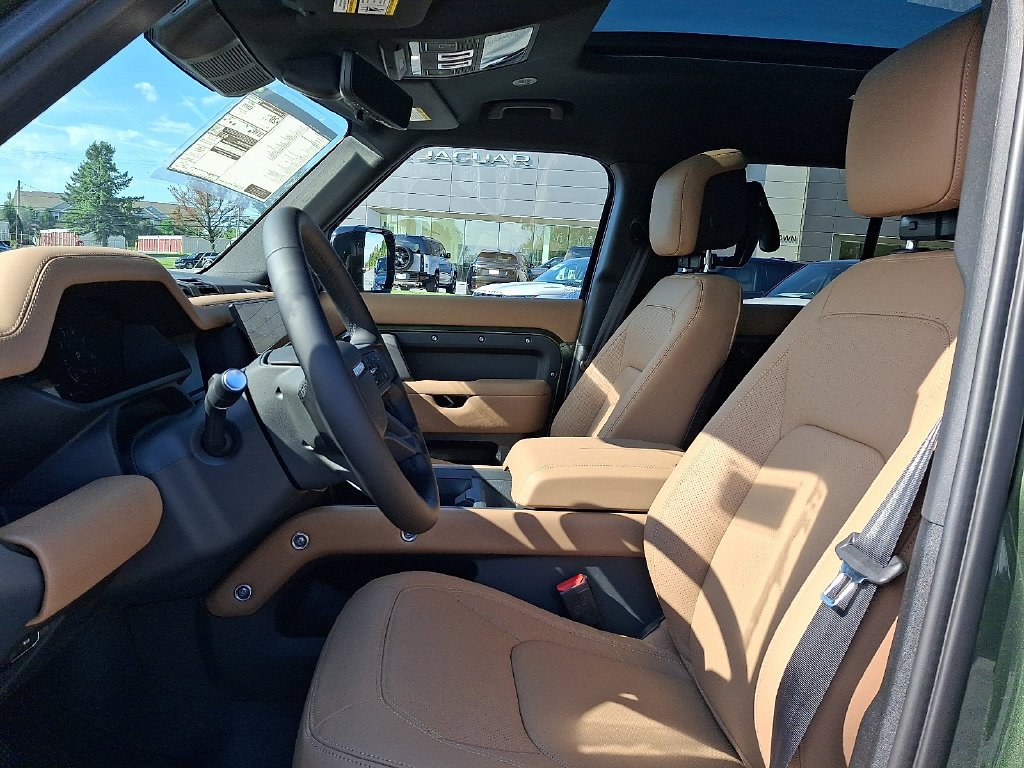 New 2026 Land Rover Defender 110 X-Dynamic SE AWD/4WD image 9