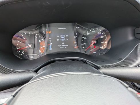Used 2022 Jeep Compass Trailhawk AWD/4WD image 16
