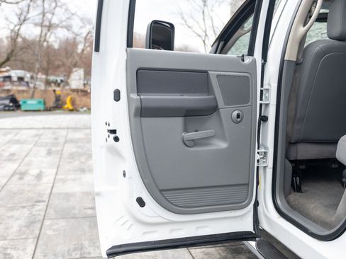 Used 2007 Dodge Ram 3500 Truck SLT image 27