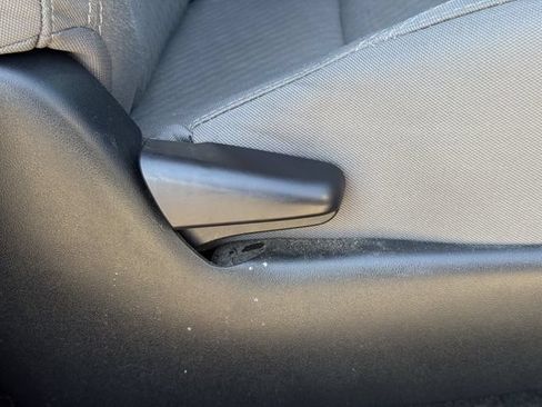 Used 2022 Toyota Tacoma SR5 RWD image 30