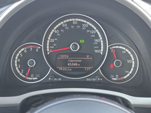 Used 2014 Volkswagen Beetle 1.8T FWD image 23