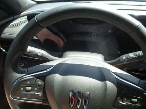 Used 2024 Buick Envista Sport Touring w/ Convenience I Package FWD image 24