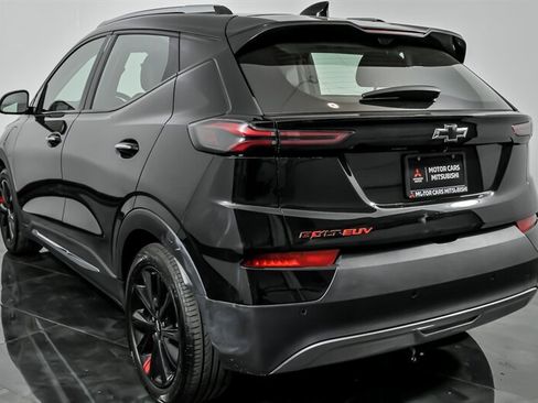 Used 2023 Chevrolet Bolt EUV Premier w/ Sun & Sound Package FWD image 8