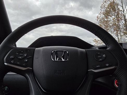 Used 2025 Honda Passport EX-L image 13