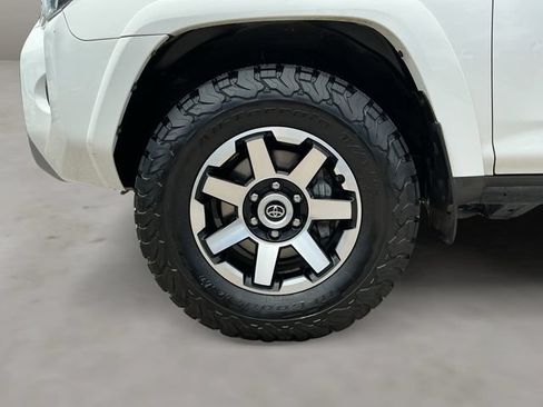 Used 2019 Toyota 4Runner TRD Off-Road Premium AWD/4WD image 22