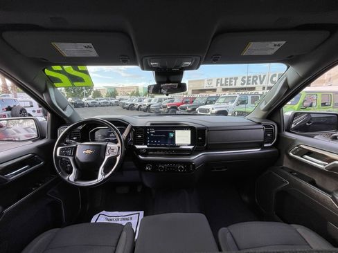 Used 2022 Chevrolet Silverado 1500 LT image 23