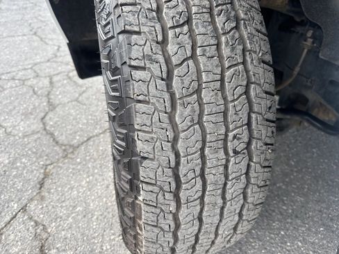 Used 2024 Chevrolet Colorado Z71 w/ Advanced Trailering Package image 32