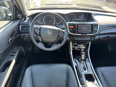 Used 2017 Honda Accord EX-L image 23