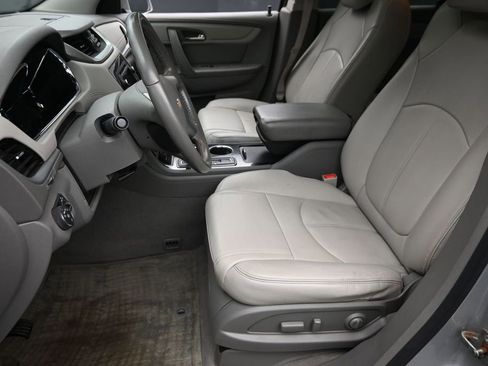 Used 2017 Chevrolet Traverse LT AWD/4WD image 15