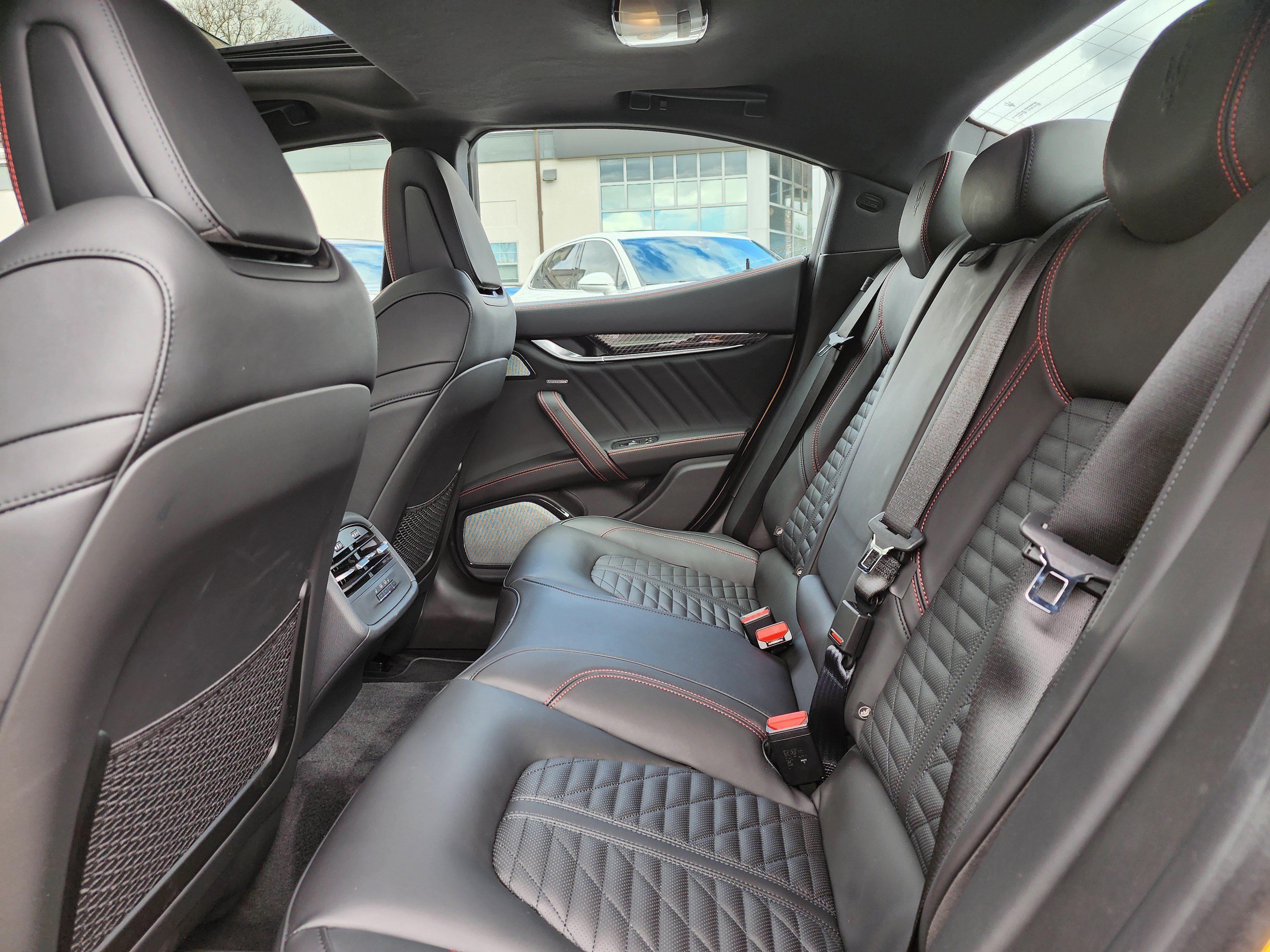 Used 2023 Maserati Ghibli Trofeo RWD image 12