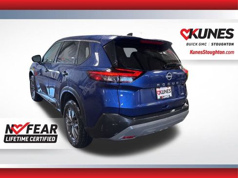 Used 2023 Nissan Rogue S image 9