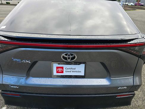 Used 2024 Toyota bZ4X XLE w/ Weather Package image 13