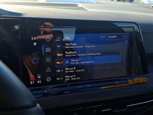 Used 2024 Volkswagen Golf R image 18