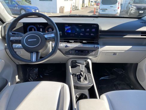 Used 2025 Hyundai Kona SEL image 33