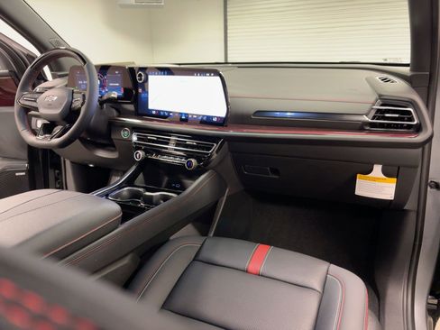 New 2026 Chevrolet Traverse RS image 29